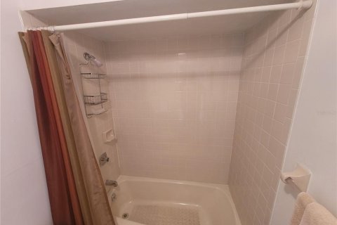 Condo in Punta Gorda, Florida, 2 bedrooms № 2217975 - photo 18