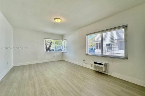 Apartment in Miami Beach, Florida 1 bedroom, 74.32 sq.m. № 2035557 - photo 4