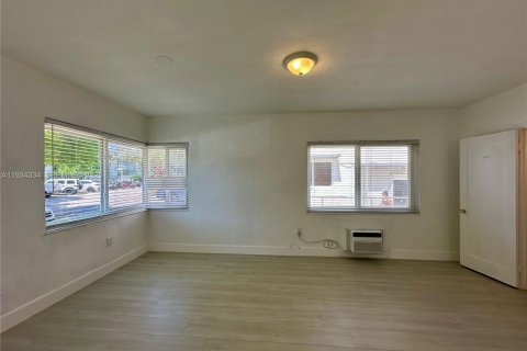 Apartment in Miami Beach, Florida 1 bedroom, 74.32 sq.m. № 2035557 - photo 5