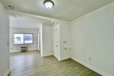 Apartment in Miami Beach, Florida 1 bedroom, 74.32 sq.m. № 2035557 - photo 12