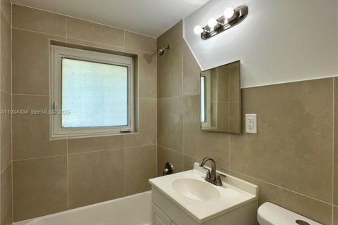 Apartment in Miami Beach, Florida 1 bedroom, 74.32 sq.m. № 2035557 - photo 11