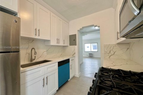 Apartment in Miami Beach, Florida 1 bedroom, 74.32 sq.m. № 2035557 - photo 9