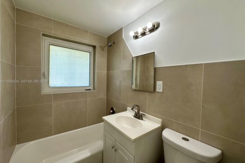 Apartment in Miami Beach, Florida 1 bedroom, 74.32 sq.m. № 2035557 - photo 10