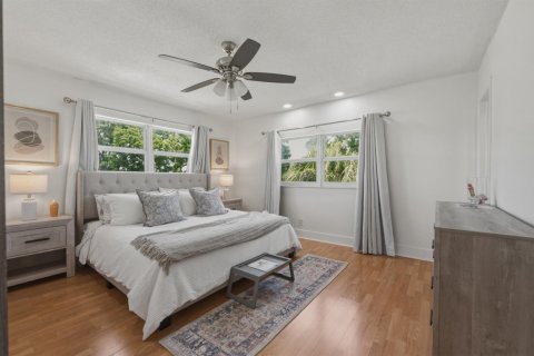 Condo in Pembroke Pines, Florida, 2 bedrooms № 2187023 - photo 5