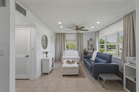 Condo in Pembroke Pines, Florida, 2 bedrooms № 2187023 - photo 7