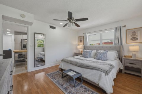 Condo in Pembroke Pines, Florida, 2 bedrooms № 2187023 - photo 15