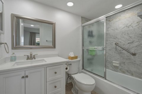 Condo in Pembroke Pines, Florida, 2 bedrooms № 2187023 - photo 8