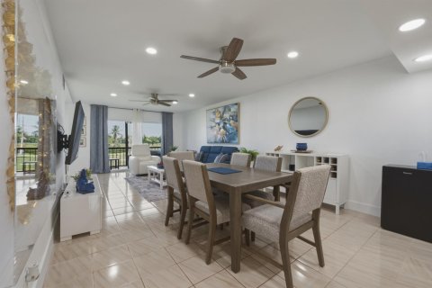 Condo in Pembroke Pines, Florida, 2 bedrooms № 2187023 - photo 13