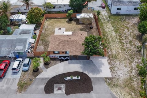 Casa en venta en Oakland Park, Florida, 3 dormitorios, 96.62 m2 № 2046705 - foto 28
