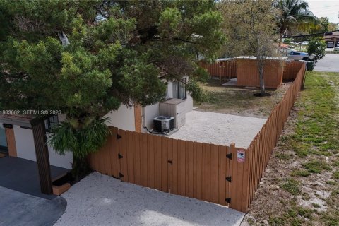 Casa en venta en Oakland Park, Florida, 3 dormitorios, 96.62 m2 № 2046705 - foto 27