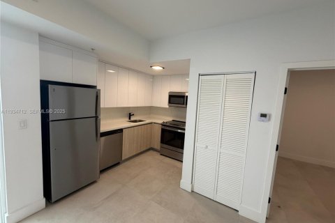 Apartment in Miami, Florida 2 bedrooms, 69.68 sq.m. № 1993298 - photo 6