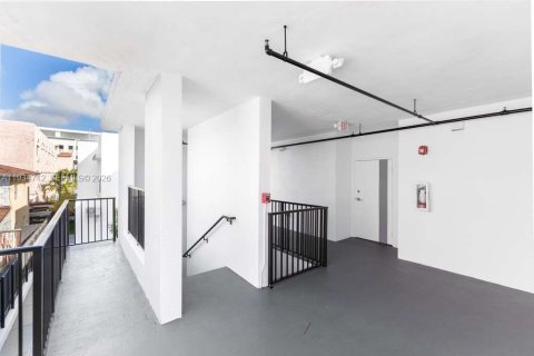 Apartment in Miami, Florida 2 bedrooms, 69.68 sq.m. № 1993298 - photo 27