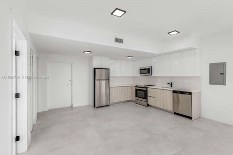 Apartment in Miami, Florida 2 bedrooms, 69.68 sq.m. № 1993298 - photo 21