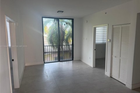 Apartment in Miami, Florida 2 bedrooms, 69.68 sq.m. № 1993298 - photo 3