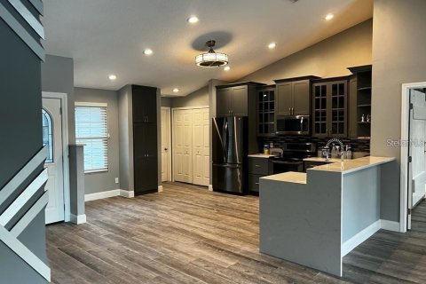 House in Orlando, Florida 3 bedrooms, 168.71 sq.m. № 2217430 - photo 15