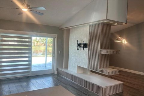 House in Orlando, Florida 3 bedrooms, 168.71 sq.m. № 2217430 - photo 11