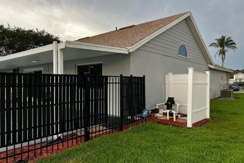 House in Orlando, Florida 3 bedrooms, 168.71 sq.m. № 2217430 - photo 23