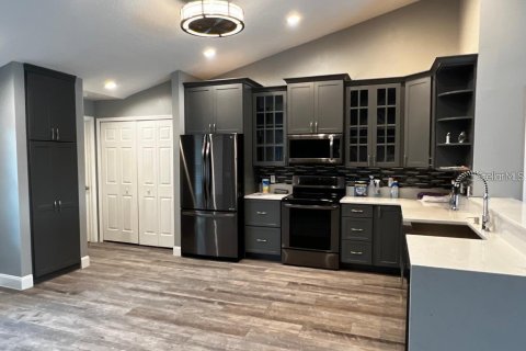 House in Orlando, Florida 3 bedrooms, 168.71 sq.m. № 2217430 - photo 13