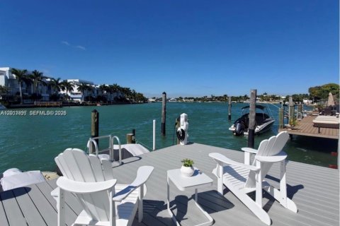 Touwnhouse à louer à Miami Beach, Floride: 3 chambres, 151.62 m2 № 2076046 - photo 24