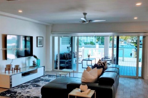 Touwnhouse à louer à Miami Beach, Floride: 3 chambres, 151.62 m2 № 2076046 - photo 12