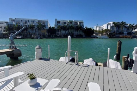 Touwnhouse à louer à Miami Beach, Floride: 3 chambres, 151.62 m2 № 2076046 - photo 23
