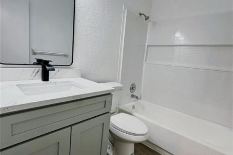 Duplex in Cocoa, Florida 3 bedrooms, 96.99 sq.m. № 1717192 - photo 8