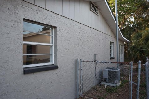 Duplex in Cocoa, Florida 3 bedrooms, 96.99 sq.m. № 1717192 - photo 11