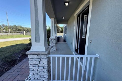 Touwnhouse à vendre à Kissimmee, Floride: 3 chambres, 157.93 m2 № 2399075 - photo 6