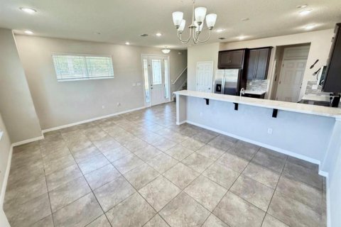 Touwnhouse à vendre à Kissimmee, Floride: 3 chambres, 157.93 m2 № 2399075 - photo 14
