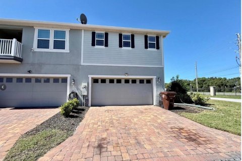 Touwnhouse à vendre à Kissimmee, Floride: 3 chambres, 157.93 m2 № 2399075 - photo 5