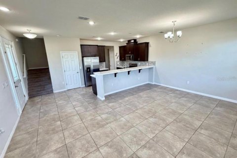 Touwnhouse à vendre à Kissimmee, Floride: 3 chambres, 157.93 m2 № 2399075 - photo 7