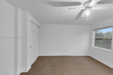 House in Fort Lauderdale, Florida 3 bedrooms, 119.01 sq.m. № 1762723 - photo 21