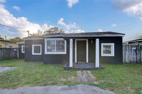 House in Fort Lauderdale, Florida 3 bedrooms, 119.01 sq.m. № 1762723 - photo 10