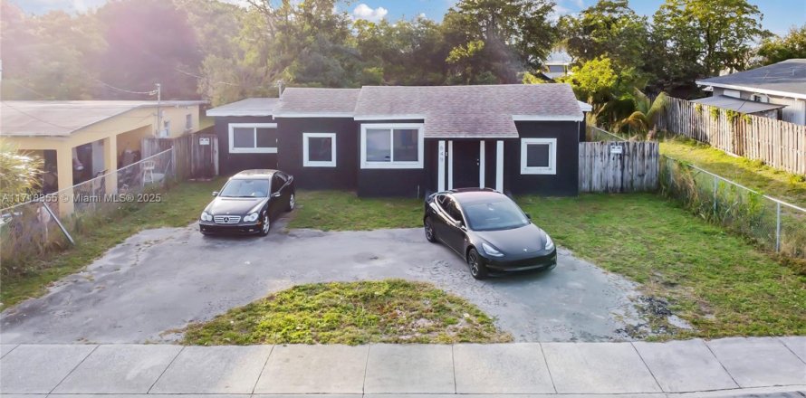 House in Fort Lauderdale, Florida 3 bedrooms, 119.01 sq.m. № 1762723