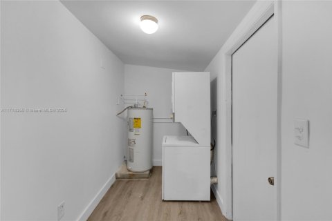 House in Fort Lauderdale, Florida 3 bedrooms, 119.01 sq.m. № 1762723 - photo 14