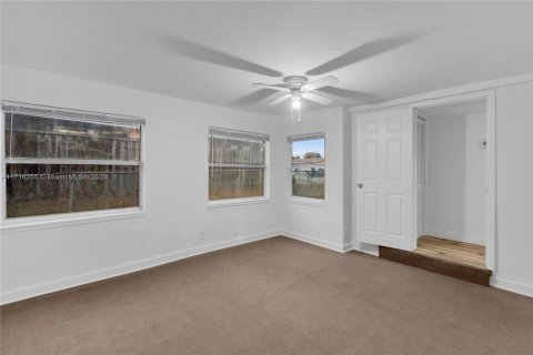 House in Fort Lauderdale, Florida 3 bedrooms, 119.01 sq.m. № 1762723 - photo 23