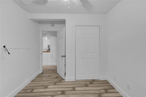 House in Fort Lauderdale, Florida 3 bedrooms, 119.01 sq.m. № 1762723 - photo 19