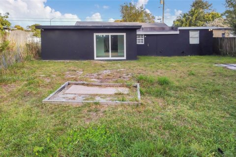House in Fort Lauderdale, Florida 3 bedrooms, 119.01 sq.m. № 1762723 - photo 4