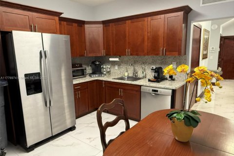 Купить коммерческую недвижимость в Майами, Флорида № 1985599 - фото 9