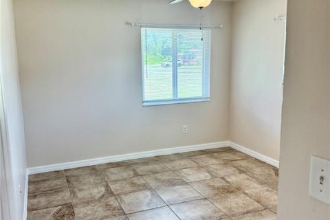 Appartement à louer à Deltona, Floride: 2 chambres, 169.45 m2 № 1852536 - photo 6