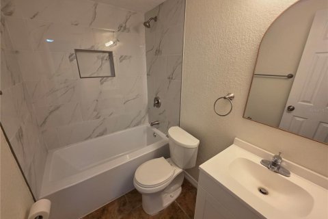 Copropriété à louer à New Port Richey, Floride: 2 chambres, 74.41 m2 № 2399501 - photo 8