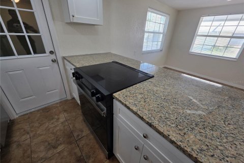 Copropriété à louer à New Port Richey, Floride: 2 chambres, 74.41 m2 № 2399501 - photo 5