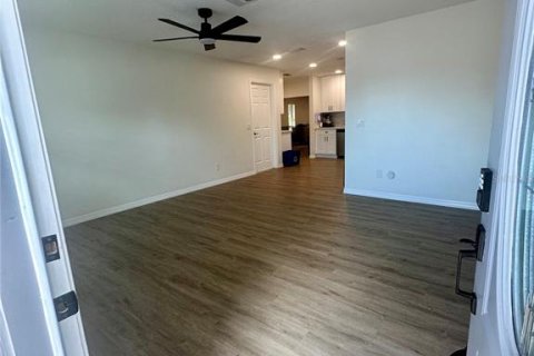 House in Bradenton, Florida 5 bedrooms, 230.58 sq.m. № 1914828 - photo 6