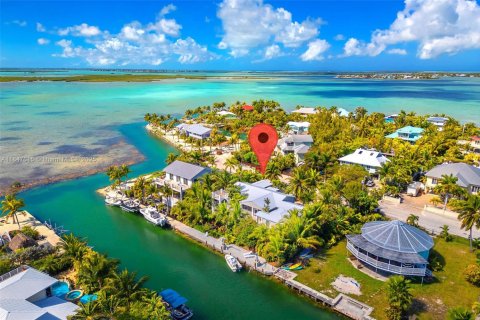 Casa en venta en Sugarloaf Key, Florida, 4 dormitorios, 225.01 m2 № 1847725 - foto 16