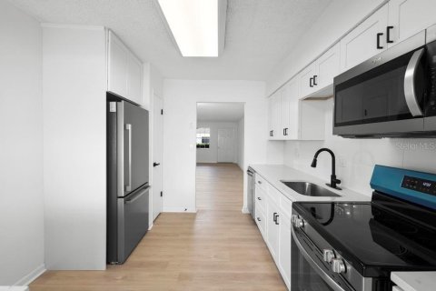 Condominio en venta en Seminole, Florida, 2 dormitorios, 109.62 m2 № 2233033 - foto 5