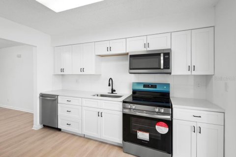 Condominio en venta en Seminole, Florida, 2 dormitorios, 109.62 m2 № 2233033 - foto 12