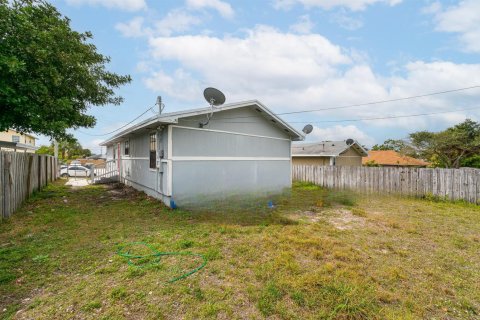 Villa ou maison à louer à Riviera Beach, Floride: 3 chambres, 122.72 m2 № 2378762 - photo 17