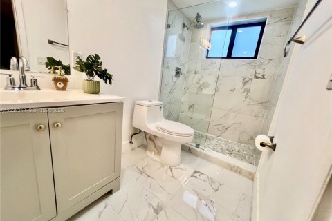 House in Miami, Florida 3 bedrooms, 126.16 sq.m. № 1995968 - photo 16