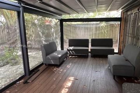 Casa en alquiler en Miami Gardens, Florida, 3 dormitorios, 141.03 m2 № 2011773 - foto 11