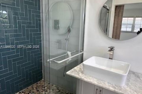 Casa en alquiler en Miami Gardens, Florida, 3 dormitorios, 141.03 m2 № 2011773 - foto 7